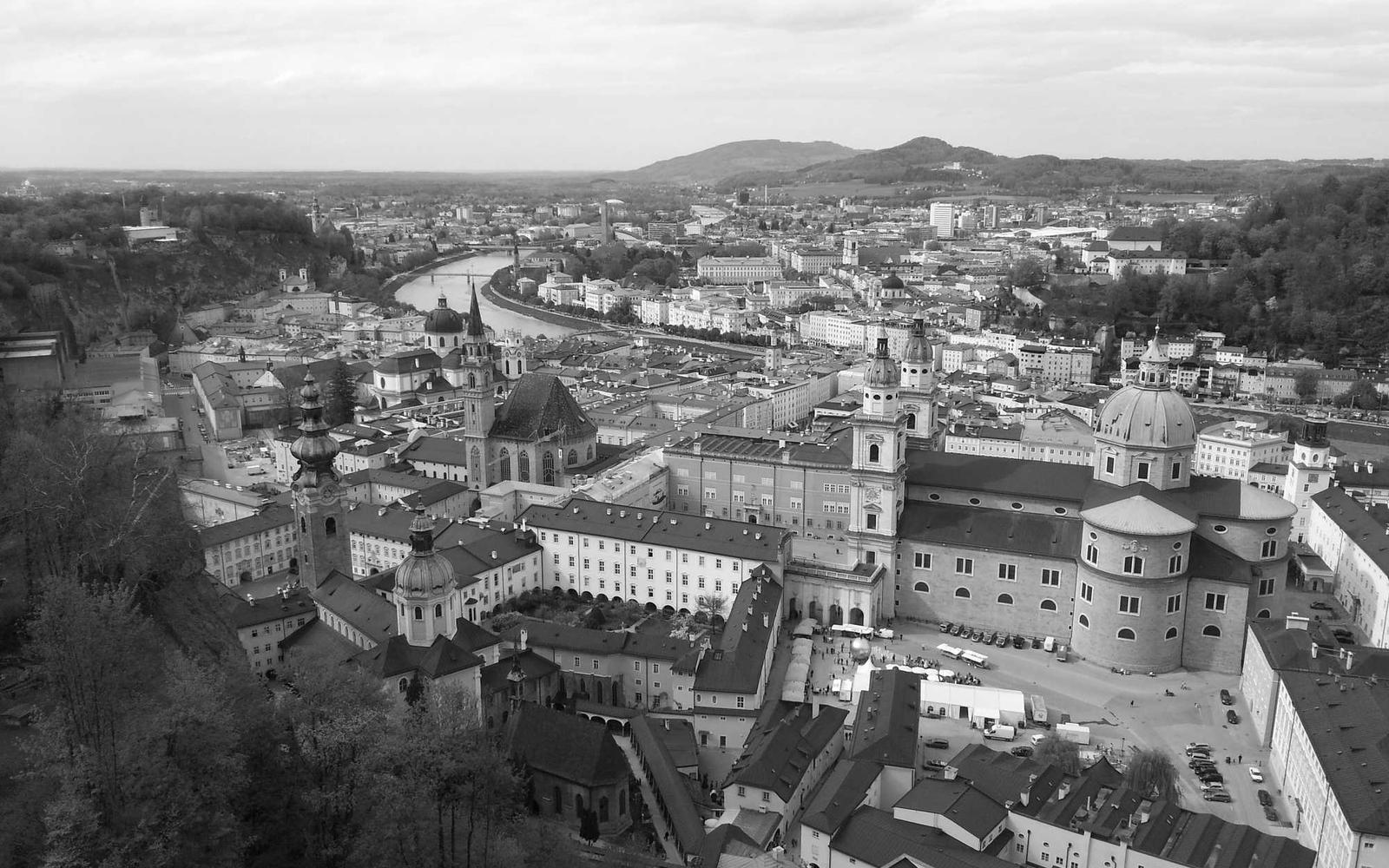 sdhdhdh<br/><em><small>Licenza di distribuzione: Pubblico dominio</small></em>